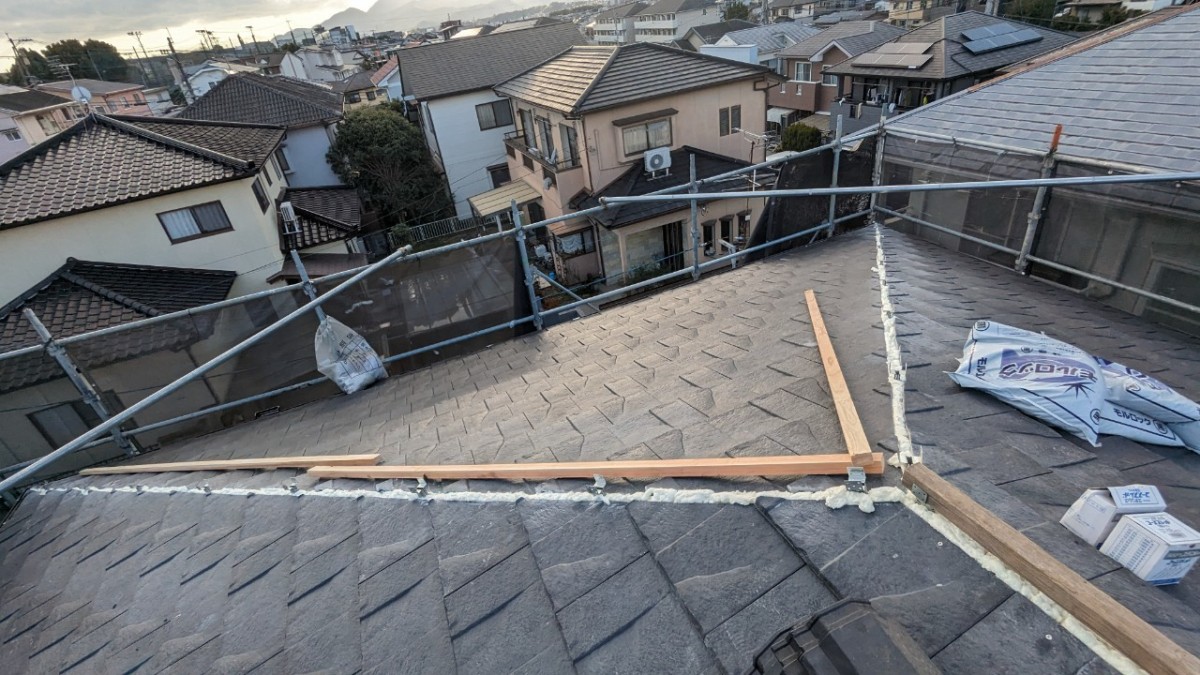 セメント瓦からルーガ鉄平葺き替え