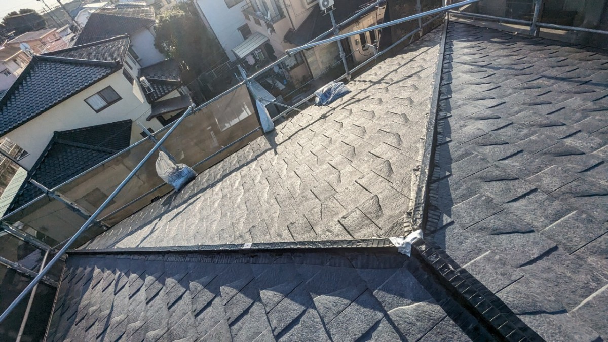 セメント瓦からルーガ鉄平葺き替え