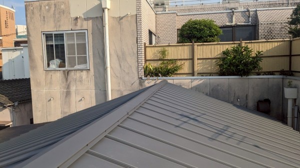 立ハゼ板金葺き替え