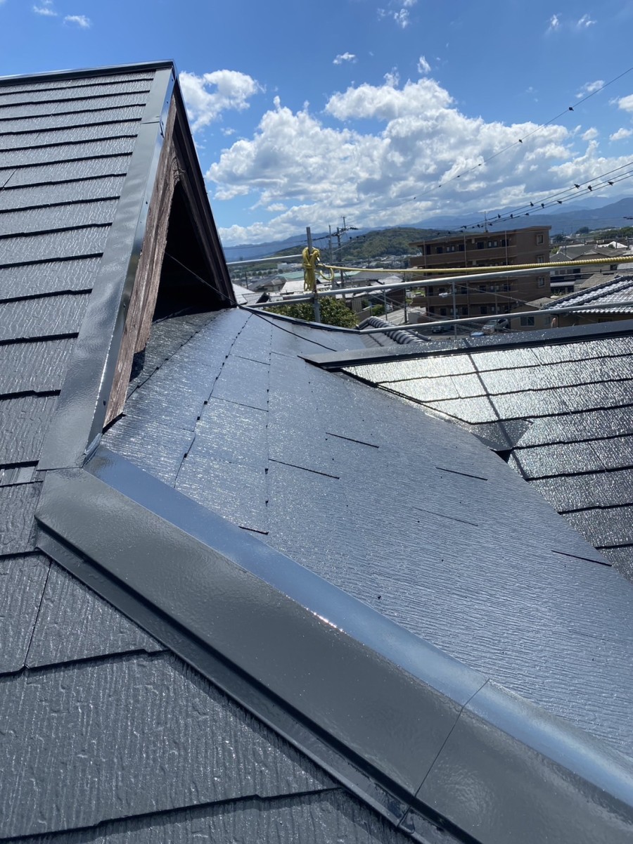 屋根雨漏り箇所特定、谷板金交換、コロニアル葺き替え、塗装